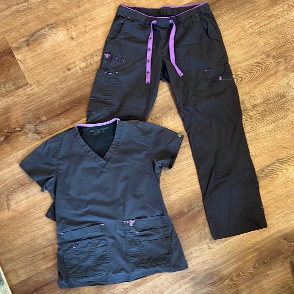 Dark gray Med Couture scrub set. Purple details..